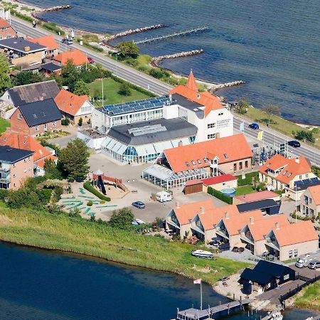 6 Person Holiday Home On A Holiday Park In Hejls Exteriör bild