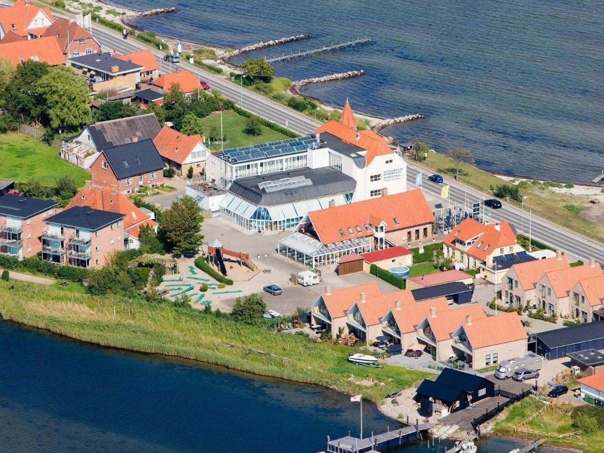 6 Person Holiday Home On A Holiday Park In Hejls Exteriör bild