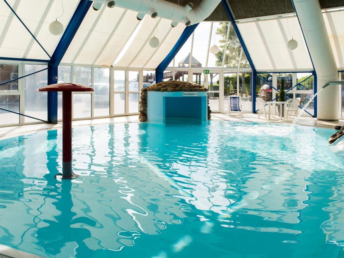 6 Person Holiday Home On A Holiday Park In Hejls Exteriör bild