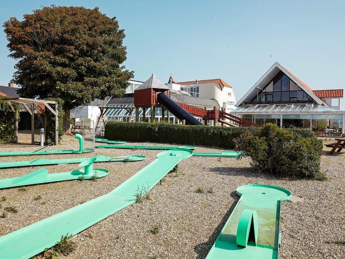 6 Person Holiday Home On A Holiday Park In Hejls Exteriör bild